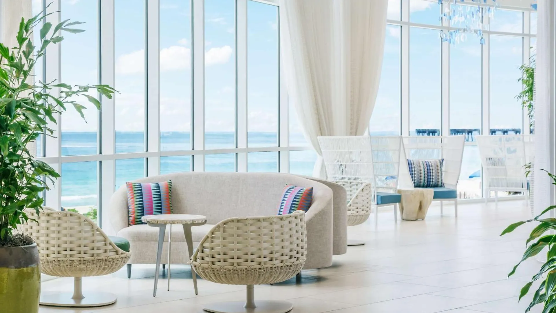 Hyatt Place Panama City Beach - Beachfront Hotel